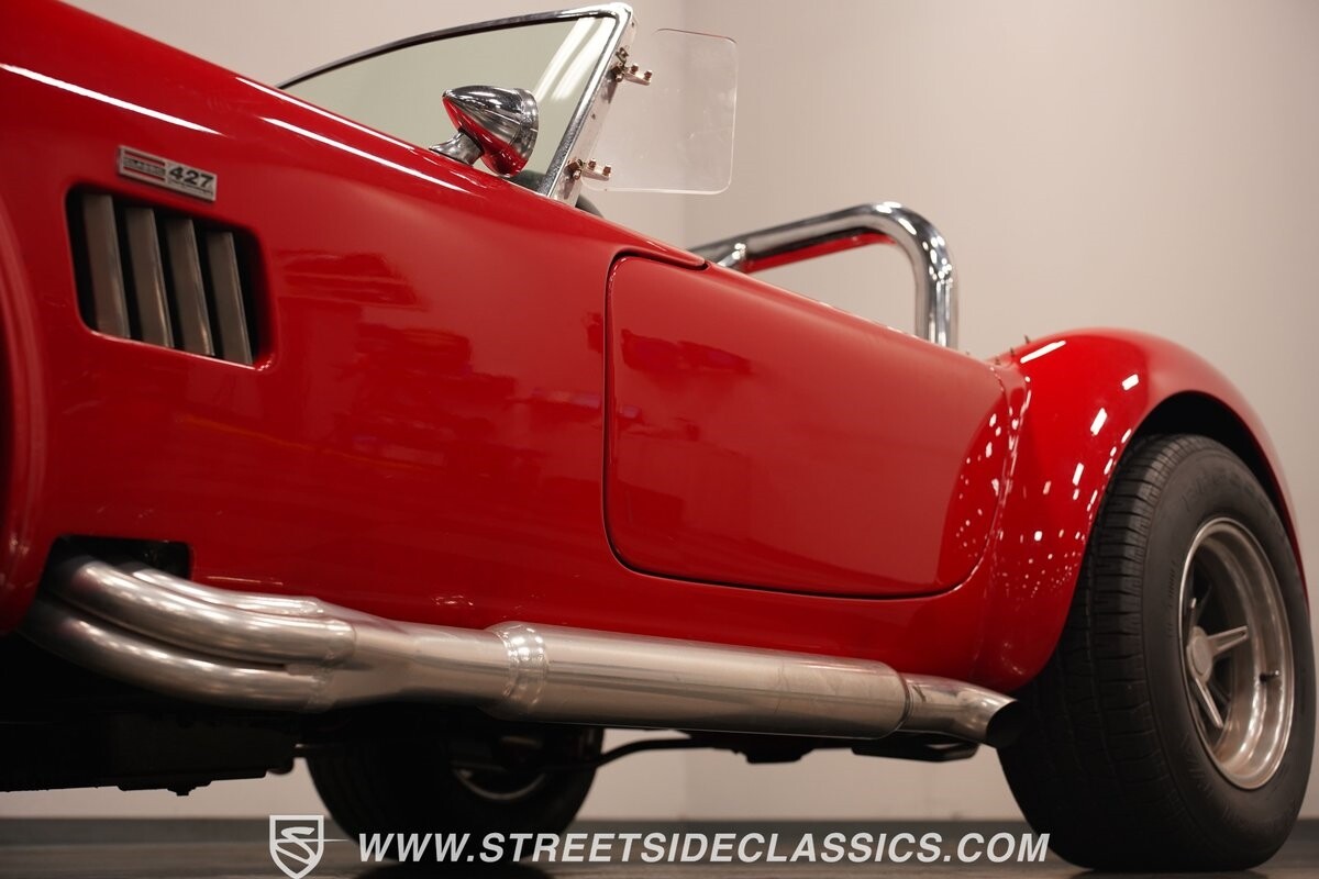 Shelby-Cobra-1966-Roadster-24