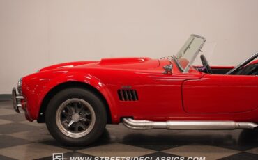 Shelby-Cobra-1966-Roadster-25