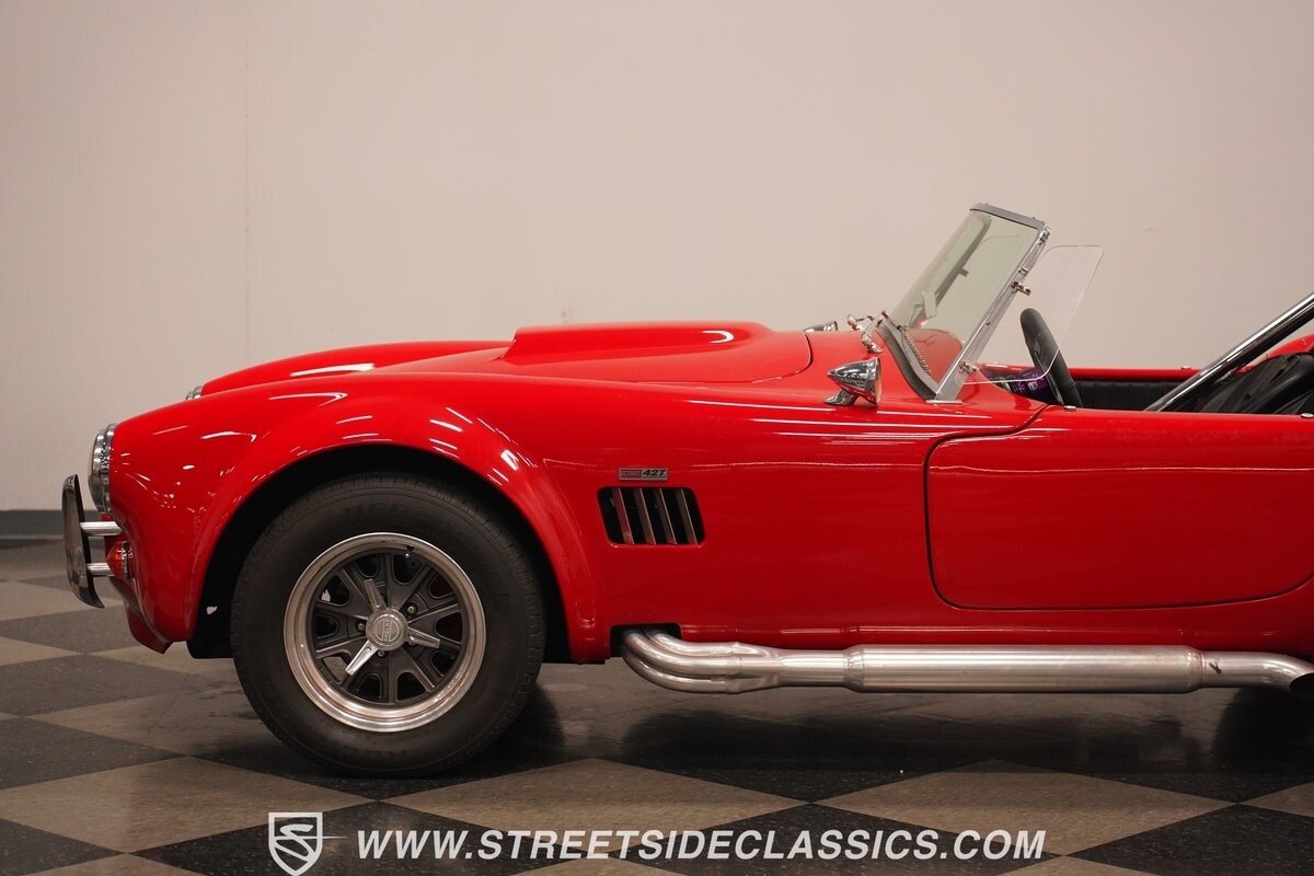 Shelby-Cobra-1966-Roadster-25