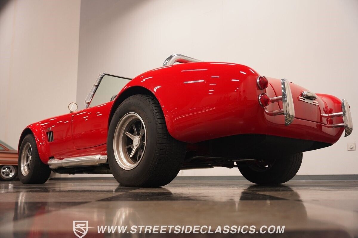 Shelby-Cobra-1966-Roadster-27
