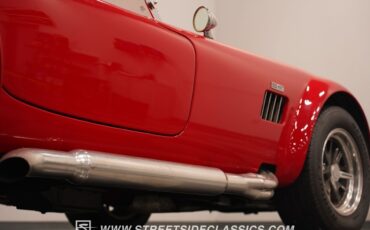 Shelby-Cobra-1966-Roadster-31