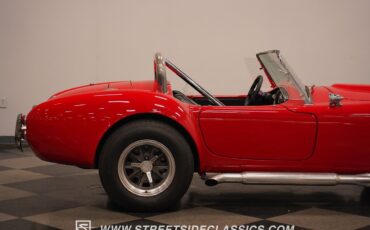 Shelby-Cobra-1966-Roadster-32