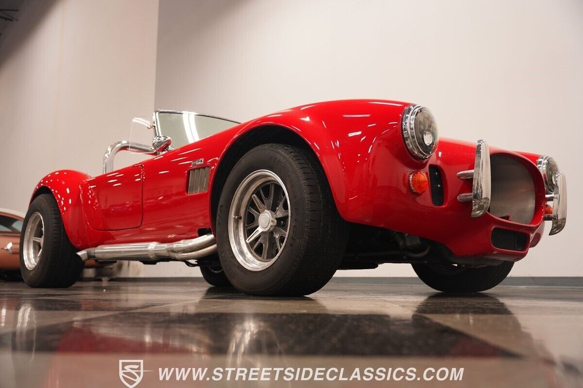 Shelby-Cobra-1966-Roadster-34
