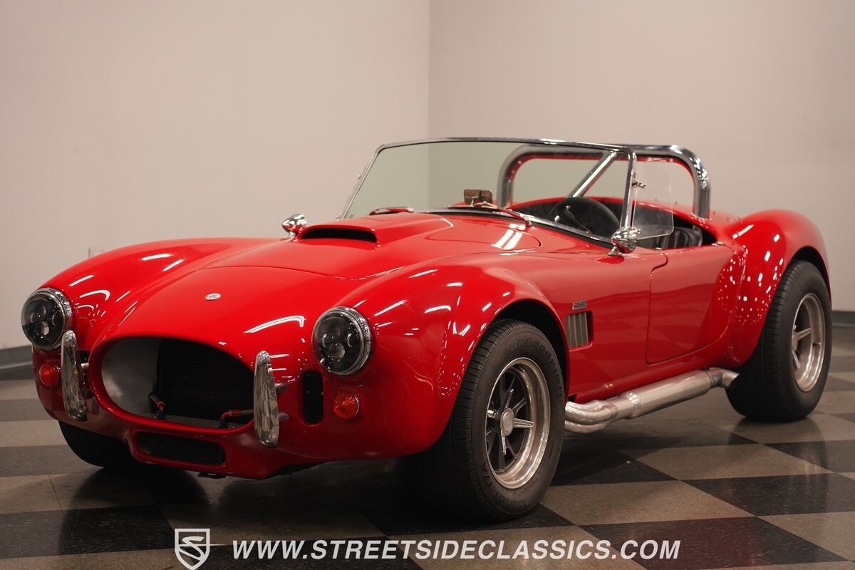 Shelby-Cobra-1966-Roadster-6