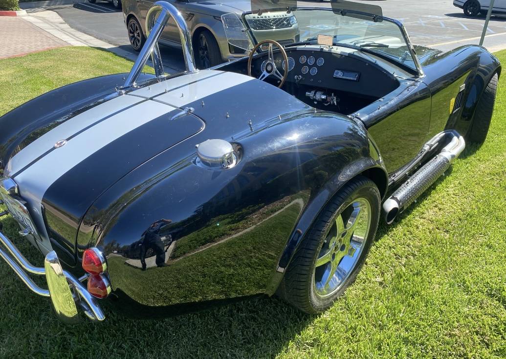 Shelby-cobra-replica-1965-black-34