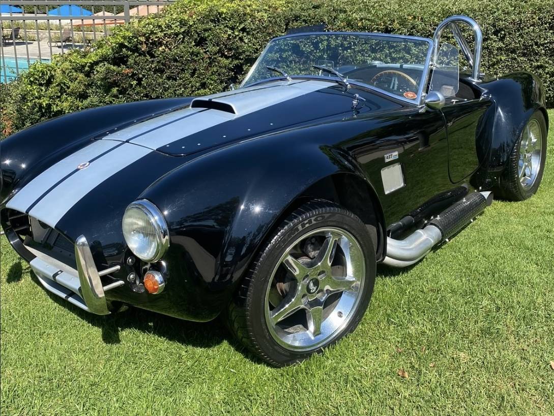 Shelby-cobra-replica-1965-black-81