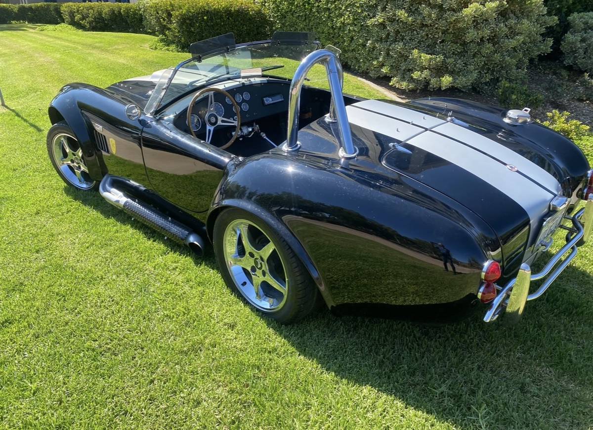 Shelby-cobra-replica-1965-black-88
