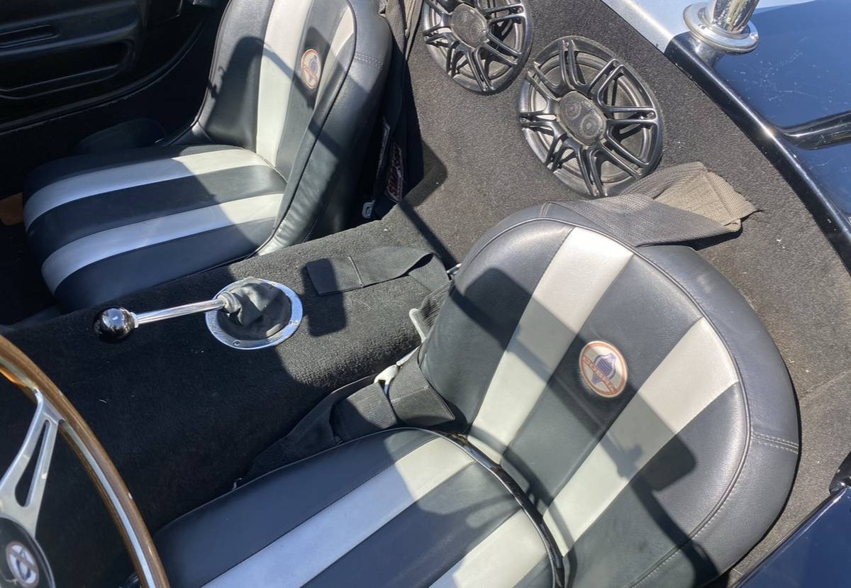 Shelby-cobra-replica-1965-black-95