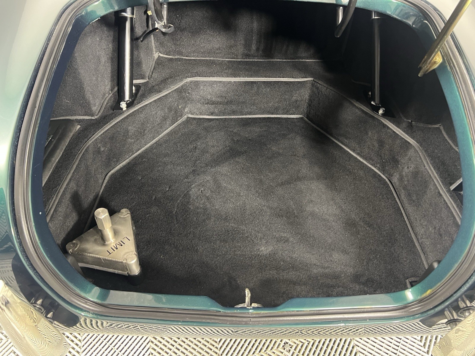 Shelby-shelby-cobra-427-super-performance-1965-Coupe-21