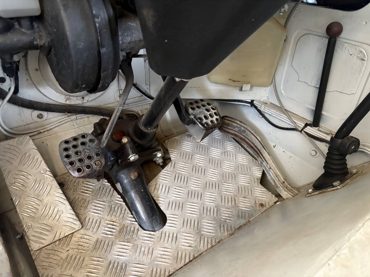 Steyr-puch-pinzgauer-1975-white-17