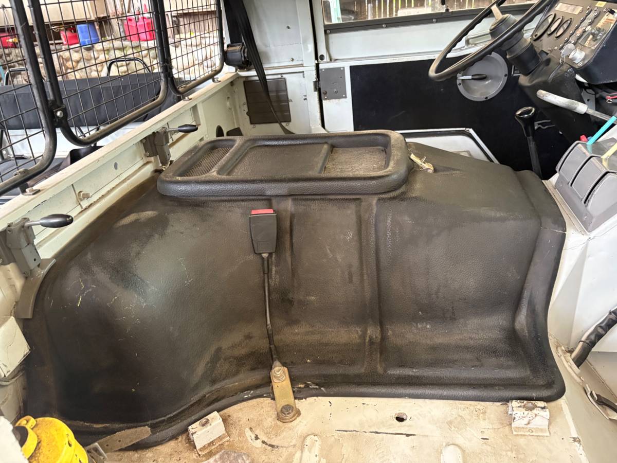 Steyr-puch-pinzgauer-1975-white-18