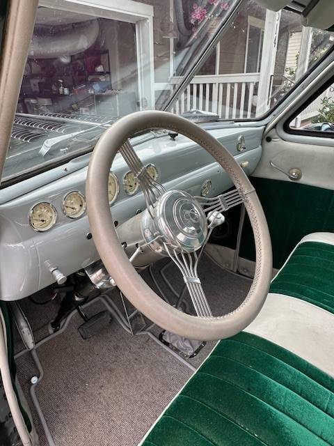 Studebaker-1946-green-4