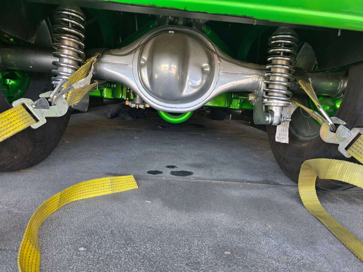 Studebaker-3-window-coupe-1932-green-6