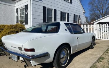 Studebaker-Avanti-1963-White-Black-12