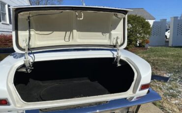 Studebaker-Avanti-1963-White-Black-13