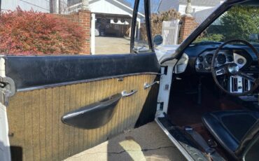 Studebaker-Avanti-1963-White-Black-17