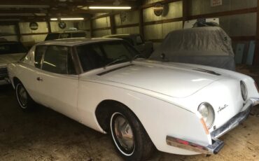 Studebaker-Avanti-1963-White-Black-19
