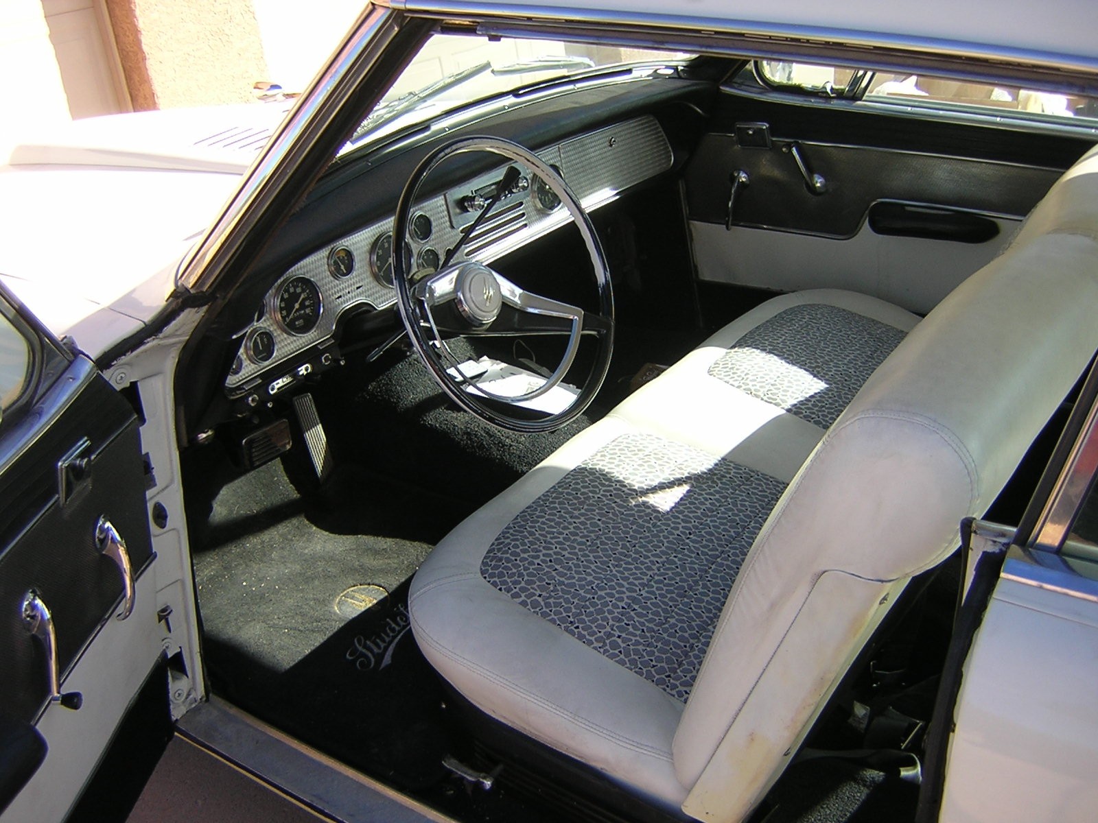 Studebaker-Golden-Hawk-1957-Hardtop-16