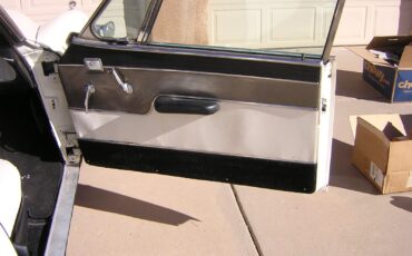 Studebaker-Golden-Hawk-1957-Hardtop-24