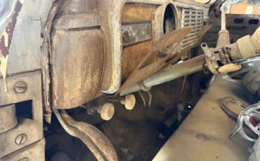 Studebaker-President-1942-Grey-Tan-14