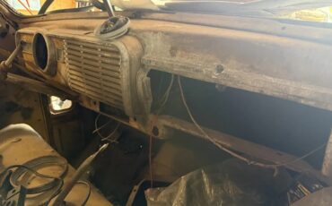 Studebaker-President-1942-Grey-Tan-15