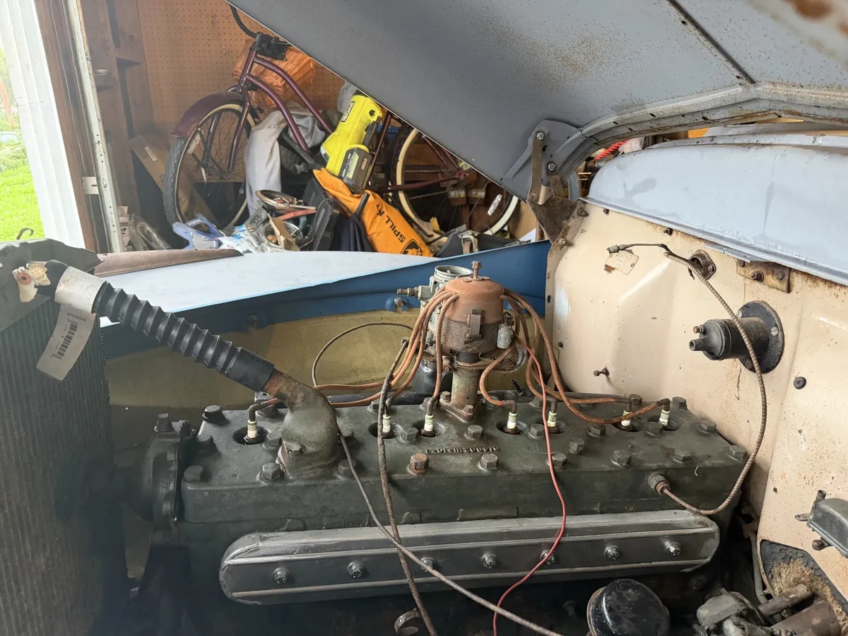 Studebaker-President-1942-Grey-Tan-3