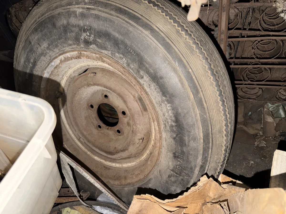 Studebaker-President-1942-Grey-Tan-7