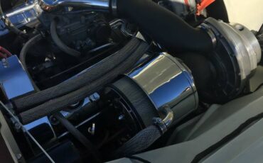 Studebaker-avanti-1963-white-1