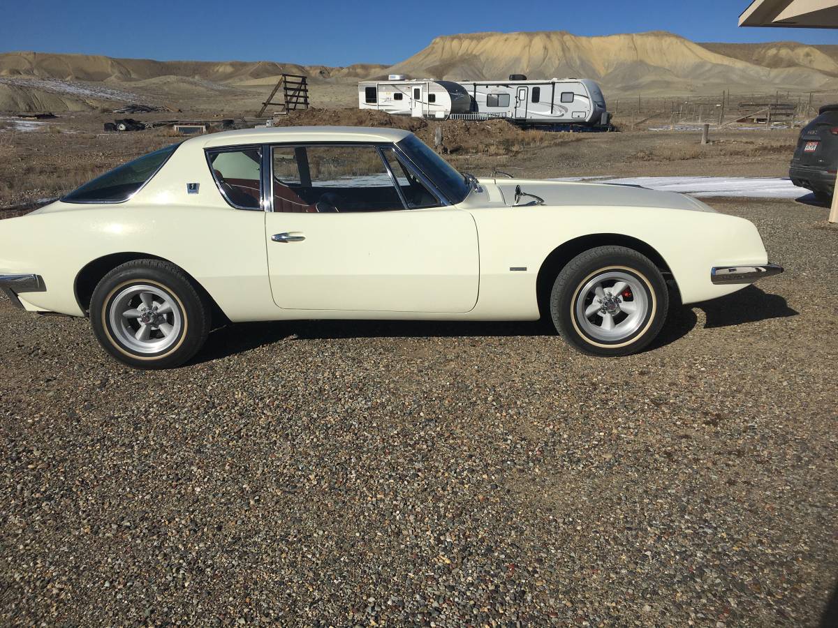 Studebaker-avanti-1963-white-7