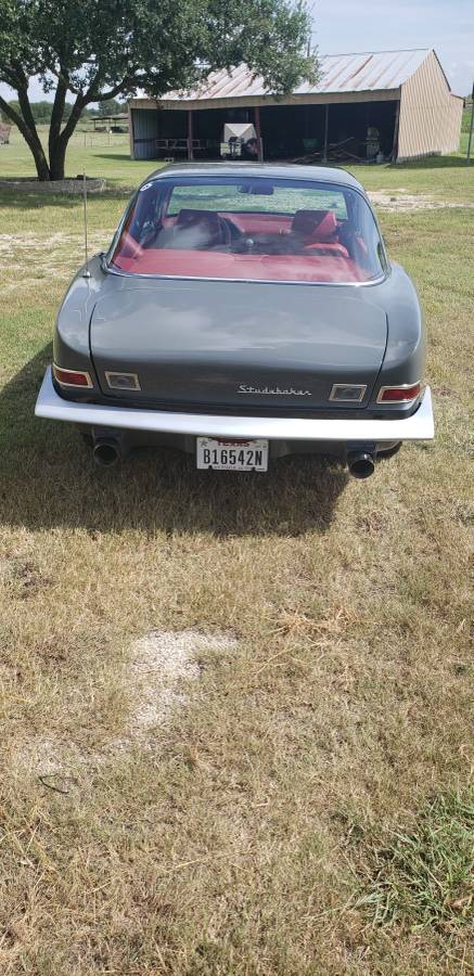 Studebaker-avanti-1976-13