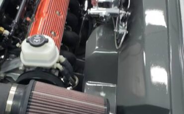 Studebaker-avanti-1976-20