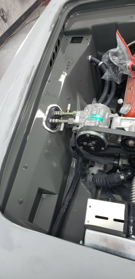 Studebaker-avanti-1976-3