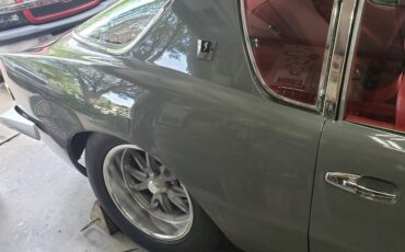 Studebaker-avanti-1976-5