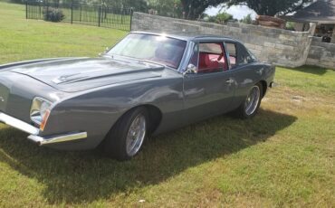 Studebaker-avanti-1976-9