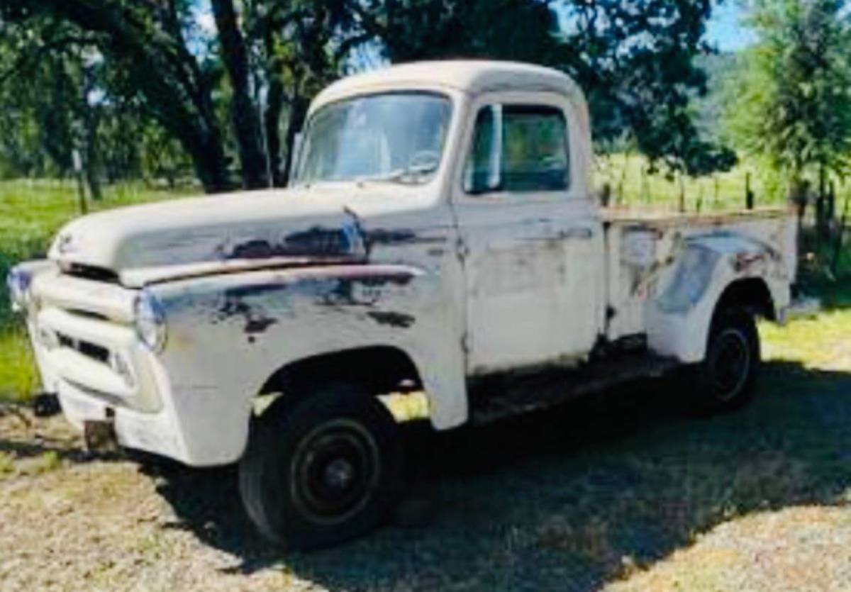 Studebaker-champion-1952-grey-23