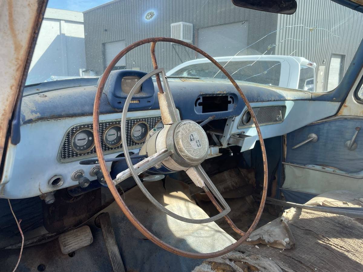 Studebaker-commander-1956-2