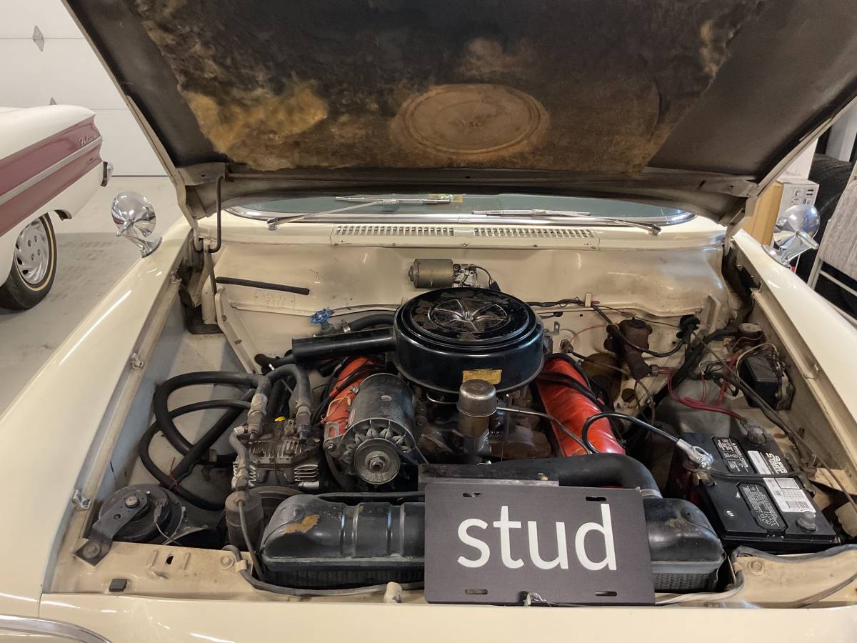 Studebaker-lark-deluxe-1961-white-2