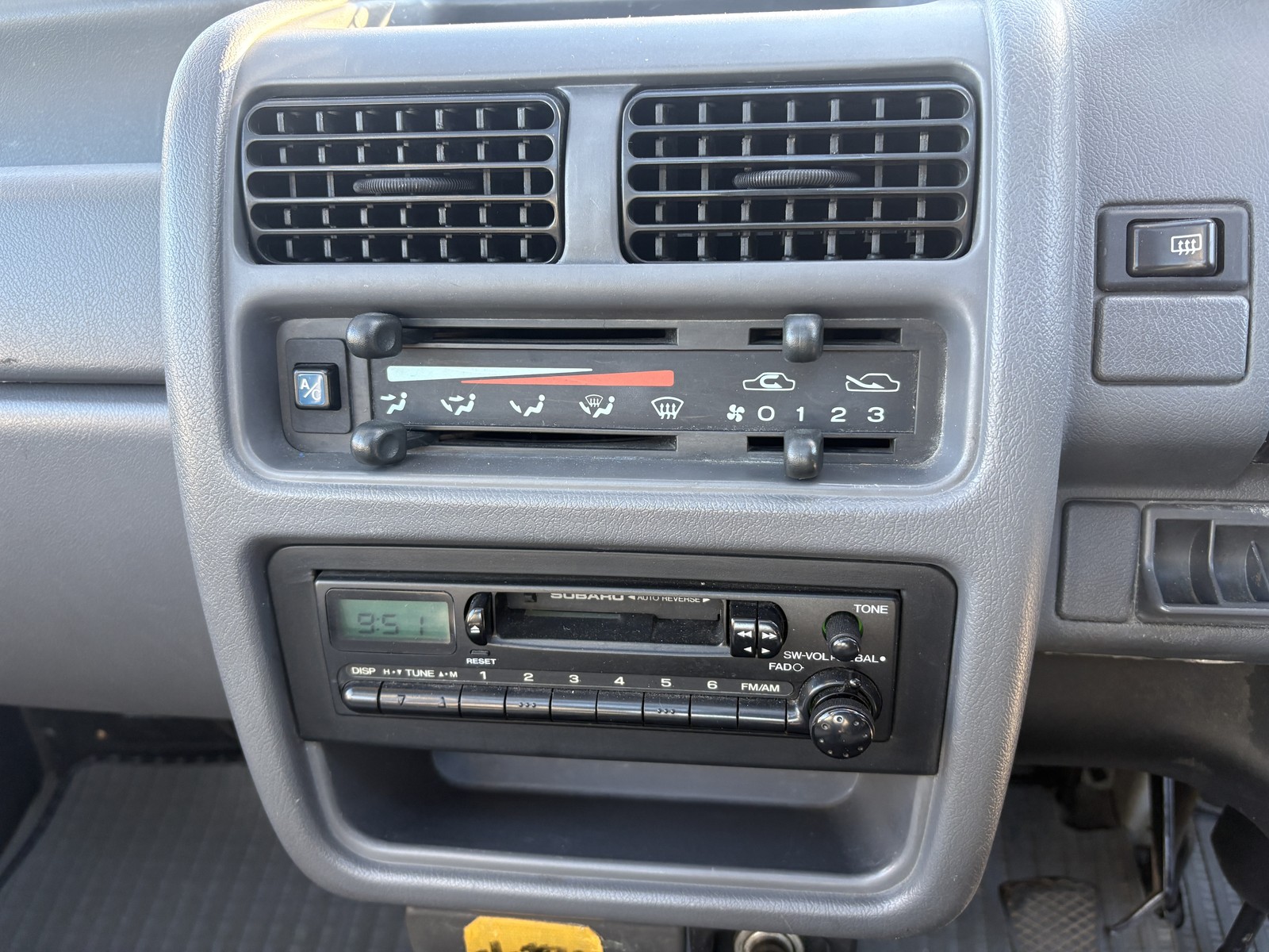 Subaru-Sambar-1994-Van-13