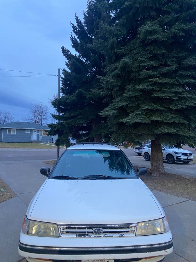 Subaru-legacy-1991-white-4