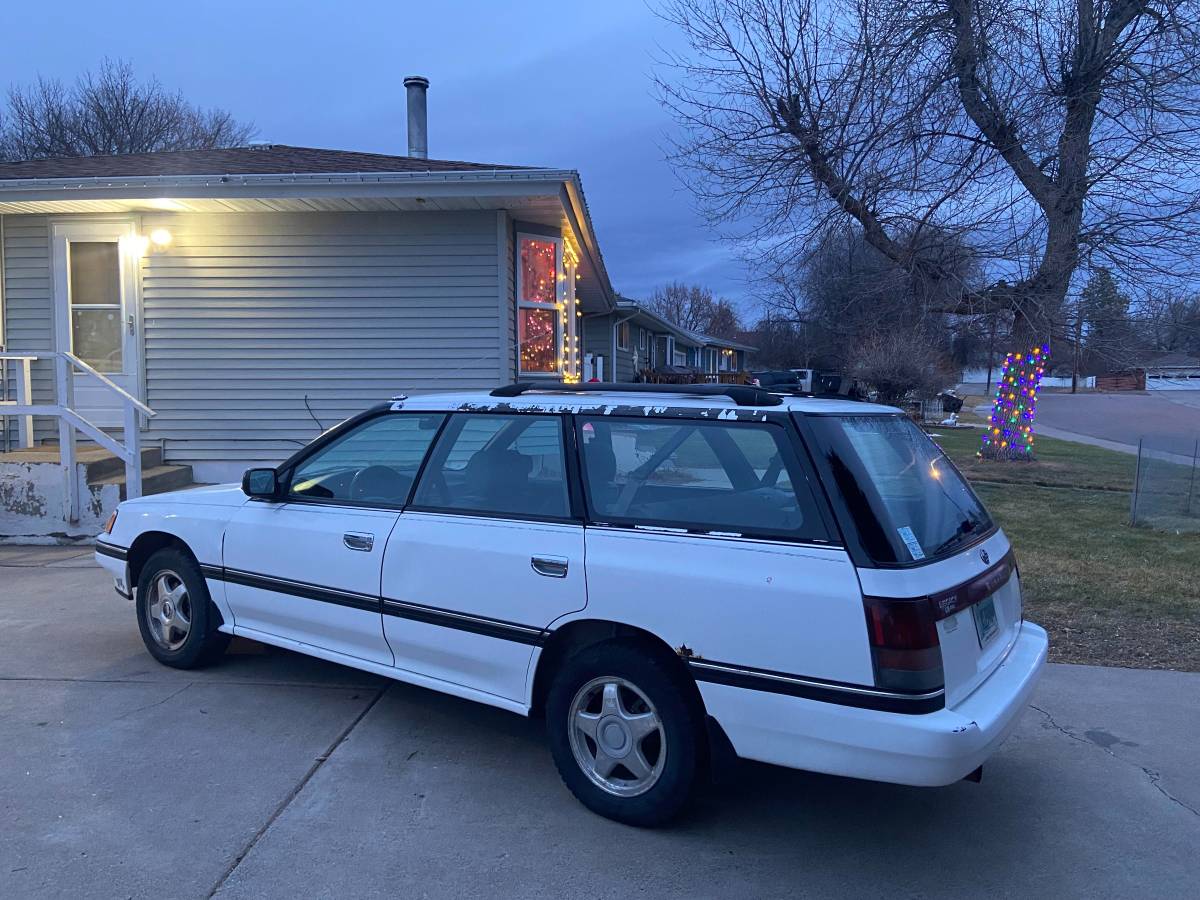 Subaru-legacy-1991-white-5