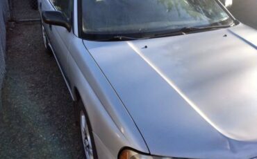 Subaru-legacy-1996-1