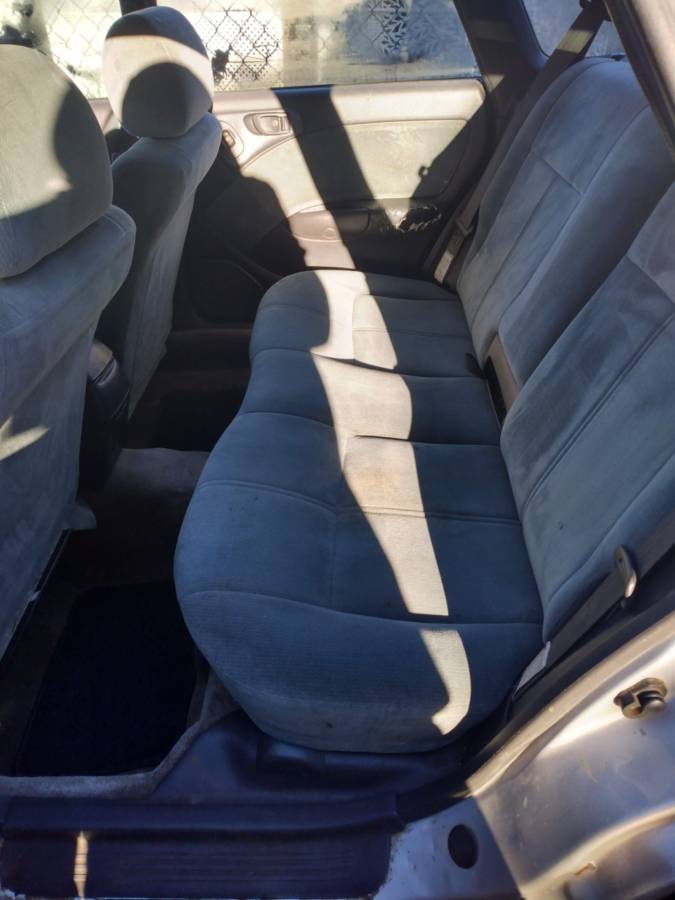 Subaru-legacy-1996-4