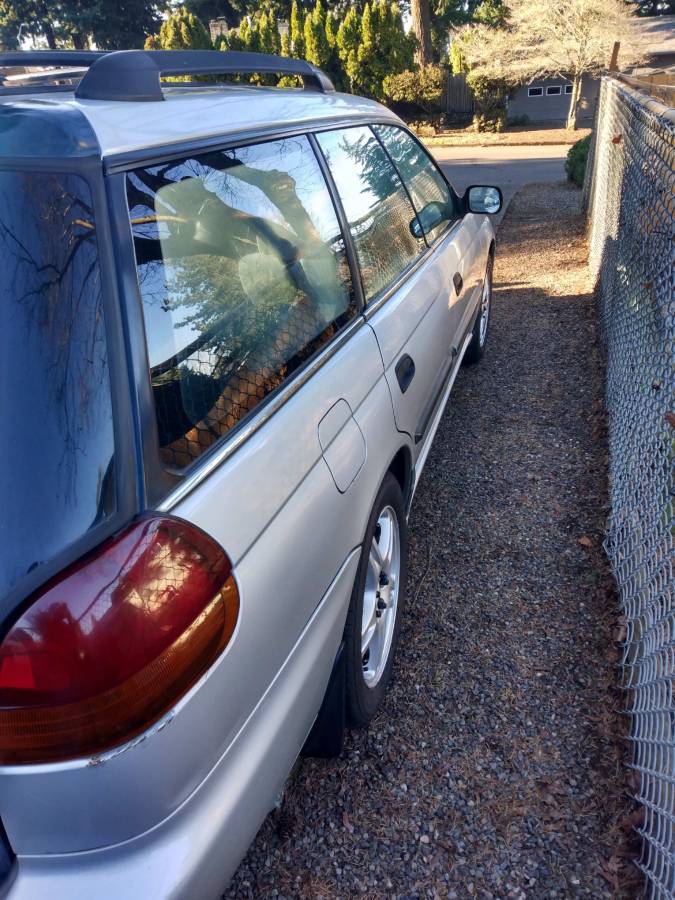 Subaru-legacy-1996-5