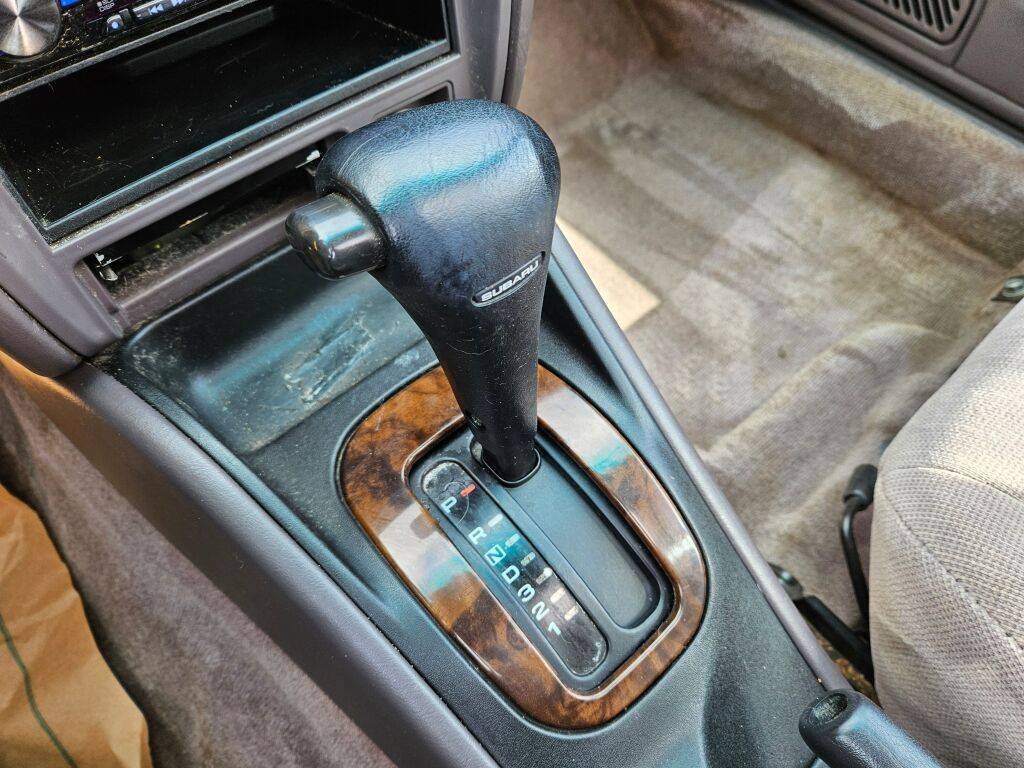 Subaru-legacy-ls-1995-red-7