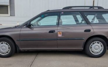 Subaru-legacy-wagon-1995-1
