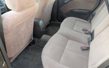 Subaru-legacy-wagon-1995-12