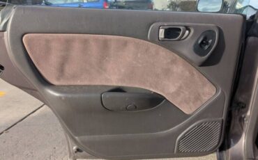 Subaru-legacy-wagon-1995-15