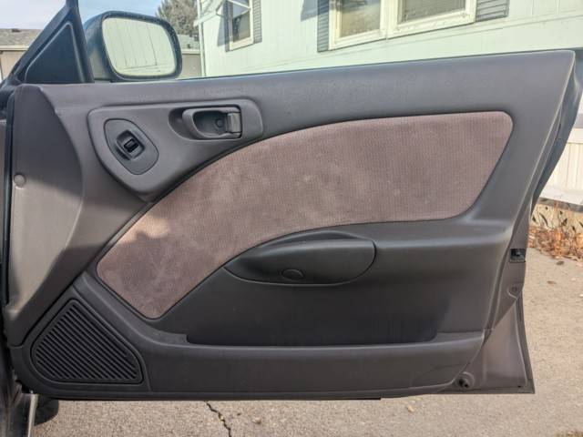 Subaru-legacy-wagon-1995-16