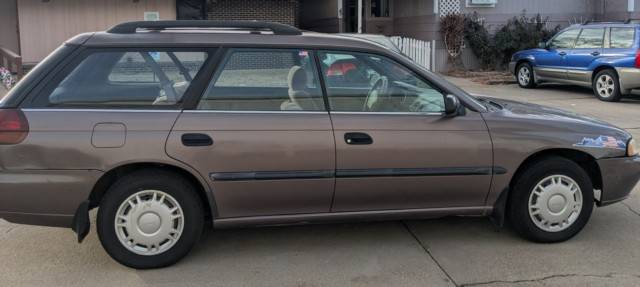 Subaru-legacy-wagon-1995-6