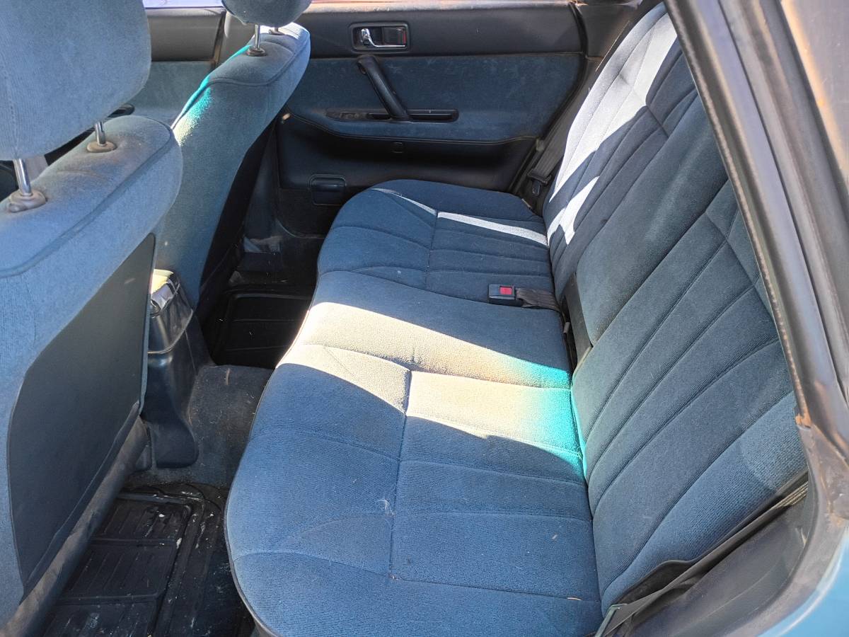 Subaru-legacy-wagon-awd-1991-blue-3